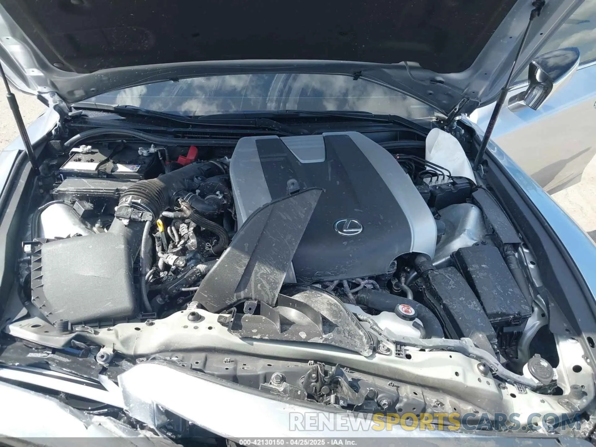 10 fotografías del automóvil dañado JTHGZ1B25R5078605 LEXUS IS 350 2024