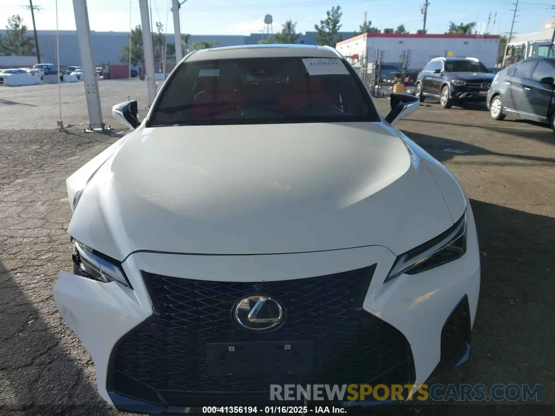 12 fotografías del automóvil dañado JTHGZ1B26R5075356 LEXUS IS 350 2024