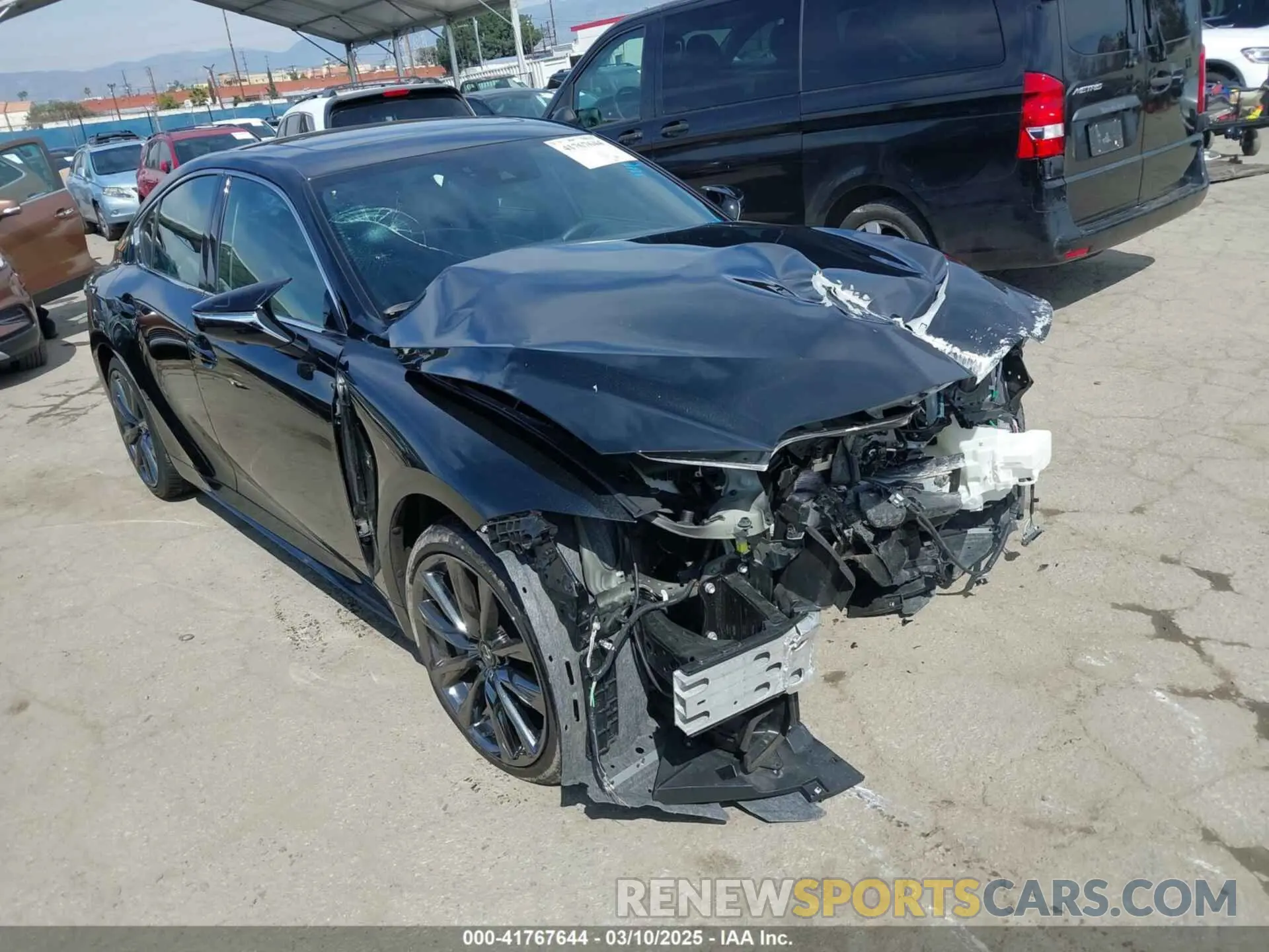 1 fotografías del automóvil dañado JTHGZ1B27R5077097 LEXUS IS 350 2024