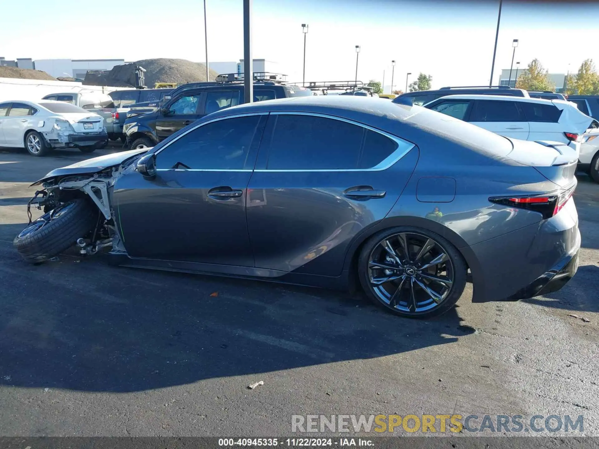 15 fotografías del automóvil dañado JTHGZ1B27R5079710 LEXUS IS 350 2024