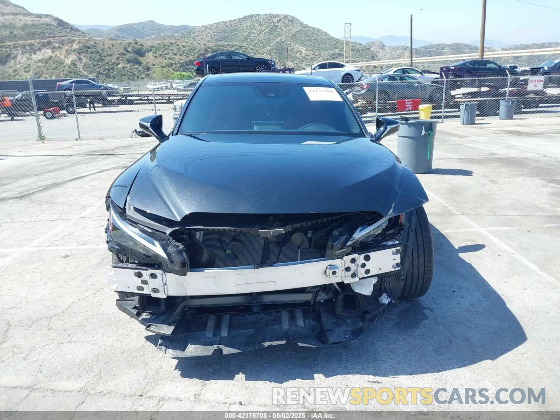 13 fotografías del automóvil dañado JTHGZ1B27R5080467 LEXUS IS 350 2024