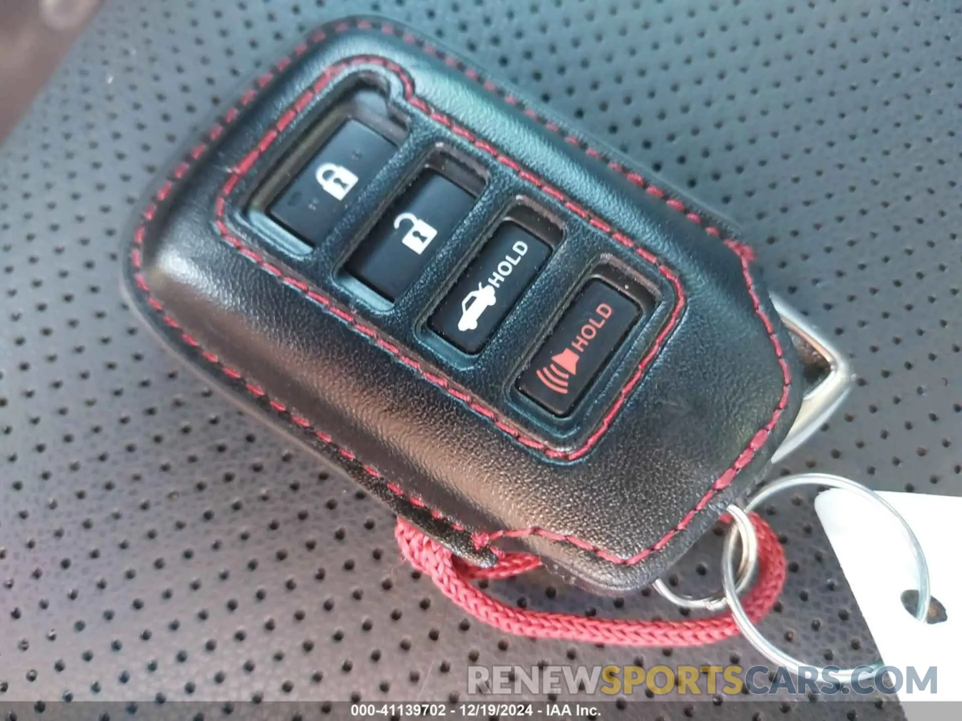 11 fotografías del automóvil dañado JTHGZ1B28R5073902 LEXUS IS 350 2024