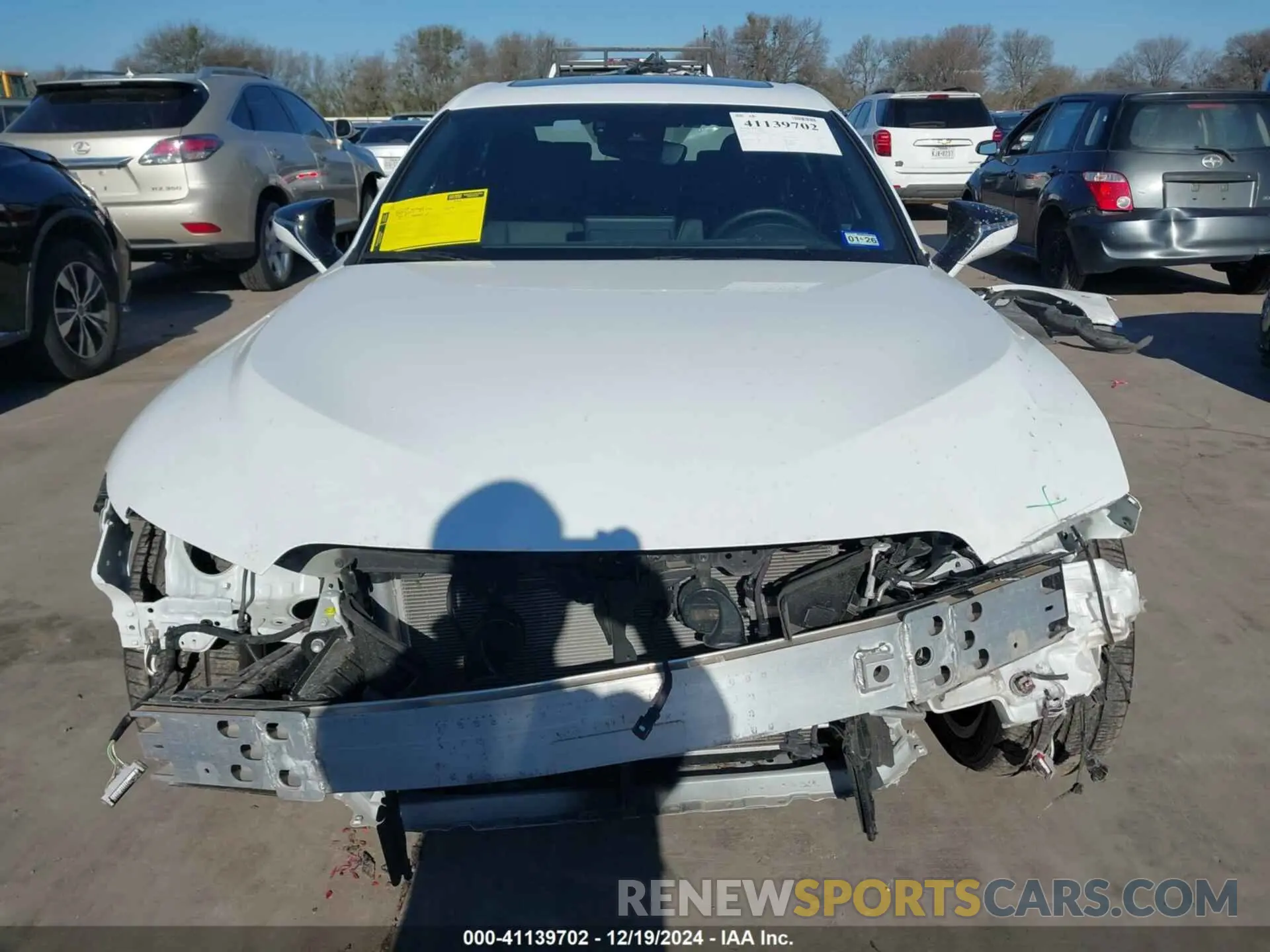 13 fotografías del automóvil dañado JTHGZ1B28R5073902 LEXUS IS 350 2024