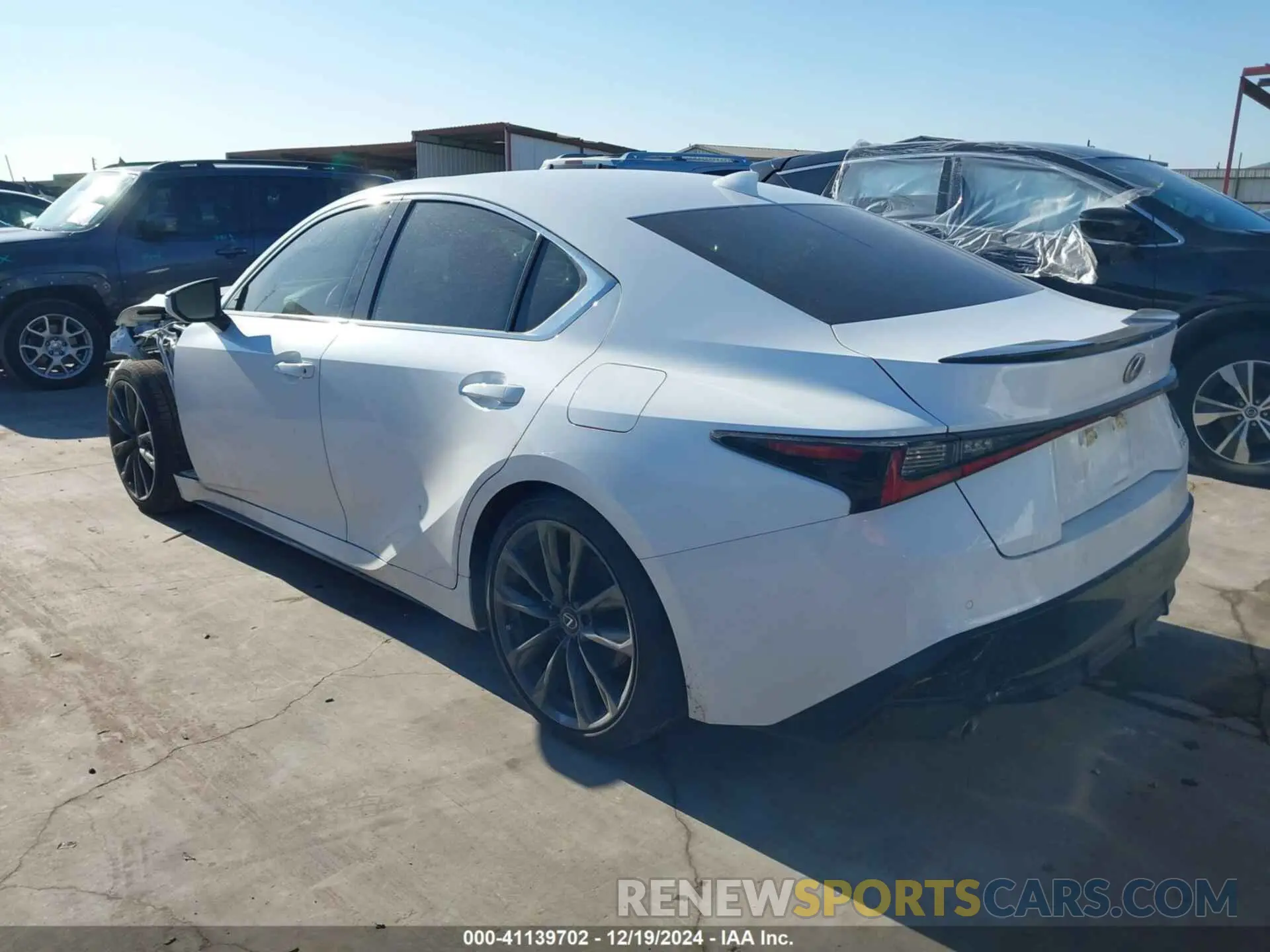 3 fotografías del automóvil dañado JTHGZ1B28R5073902 LEXUS IS 350 2024