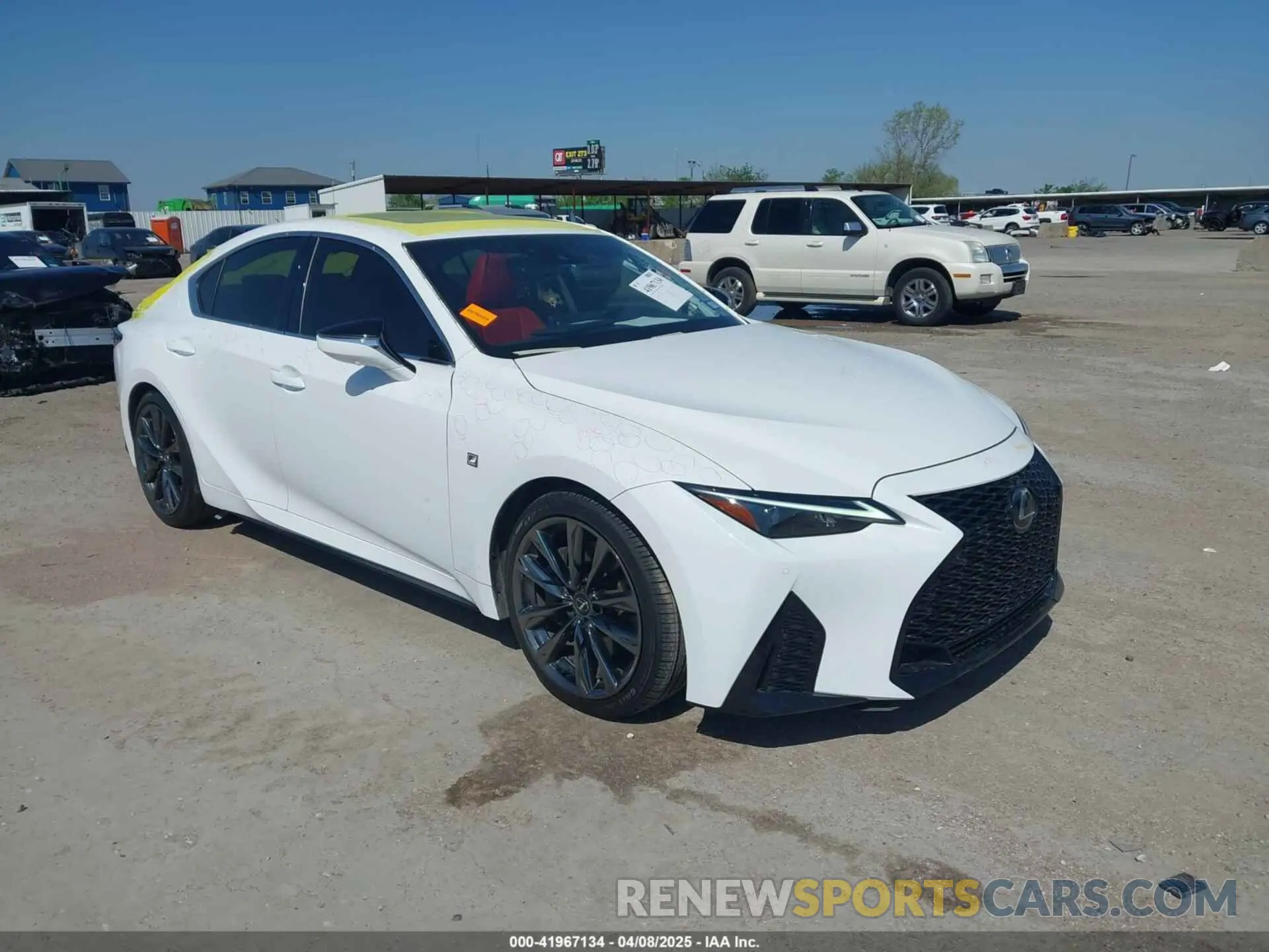 1 fotografías del automóvil dañado JTHGZ1B28R5076833 LEXUS IS 350 2024