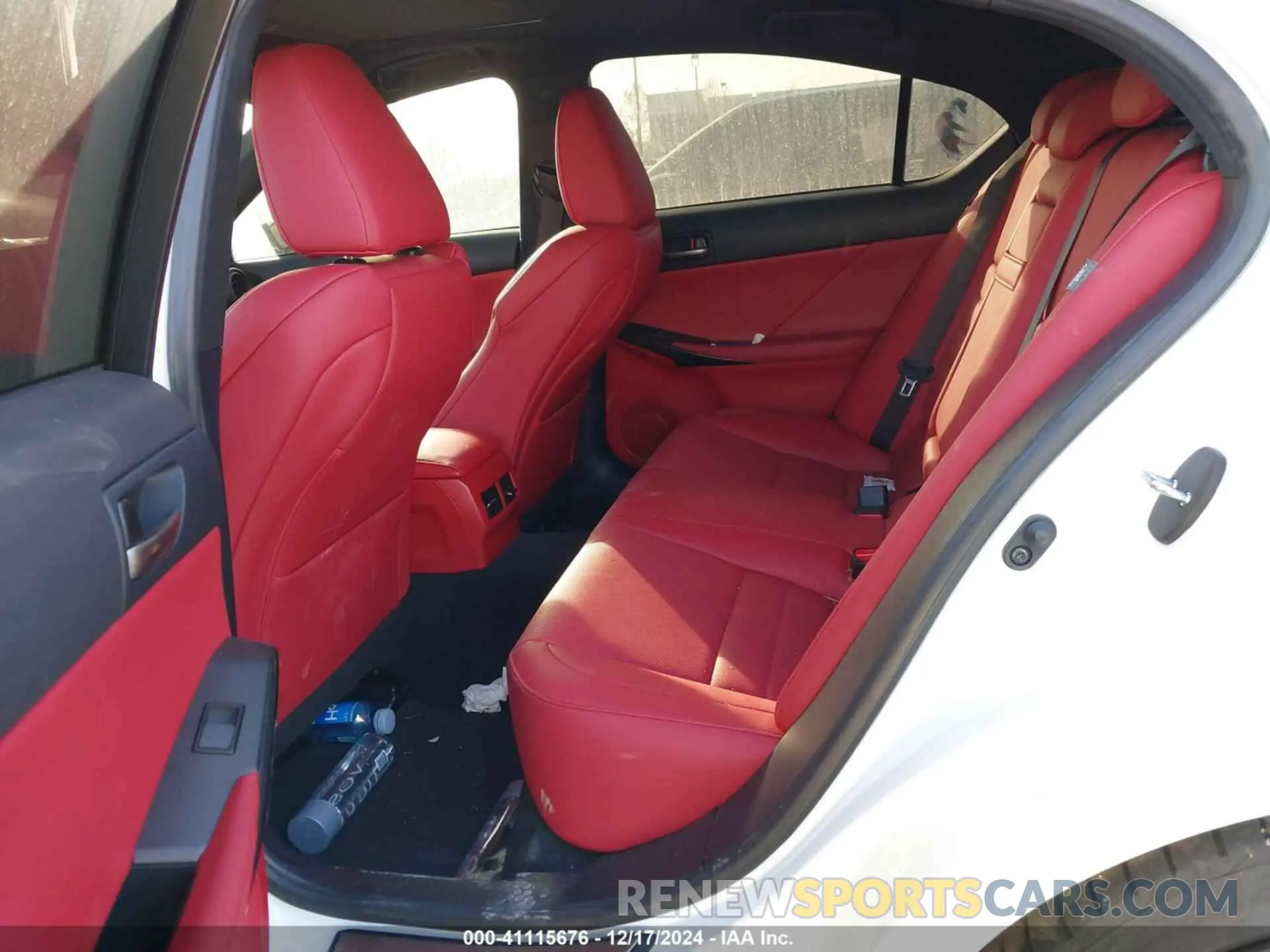 8 fotografías del automóvil dañado JTHGZ1B29R5075836 LEXUS IS 350 2024