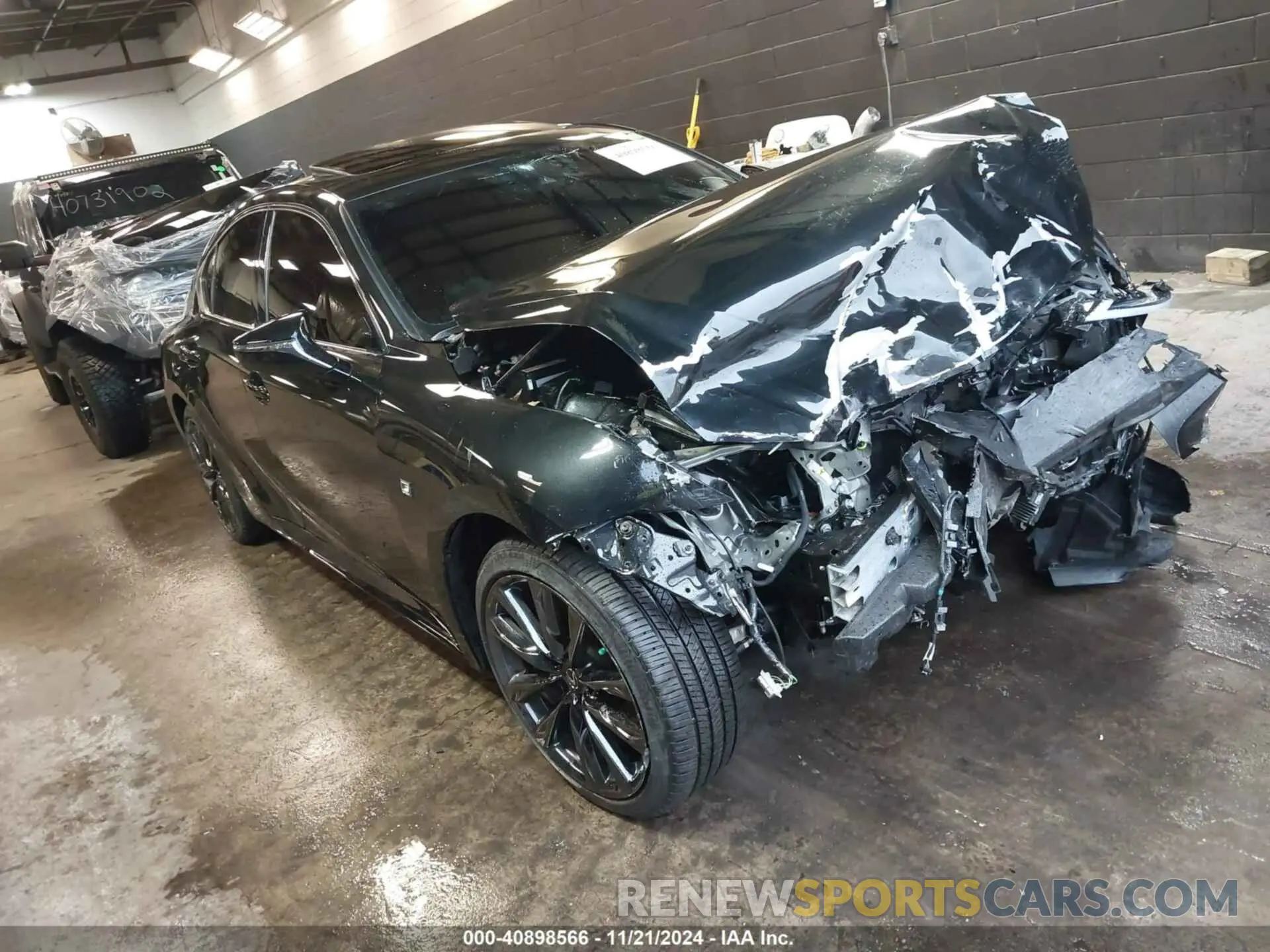 1 fotografías del automóvil dañado JTHGZ1E23R5036655 LEXUS IS 350 2024