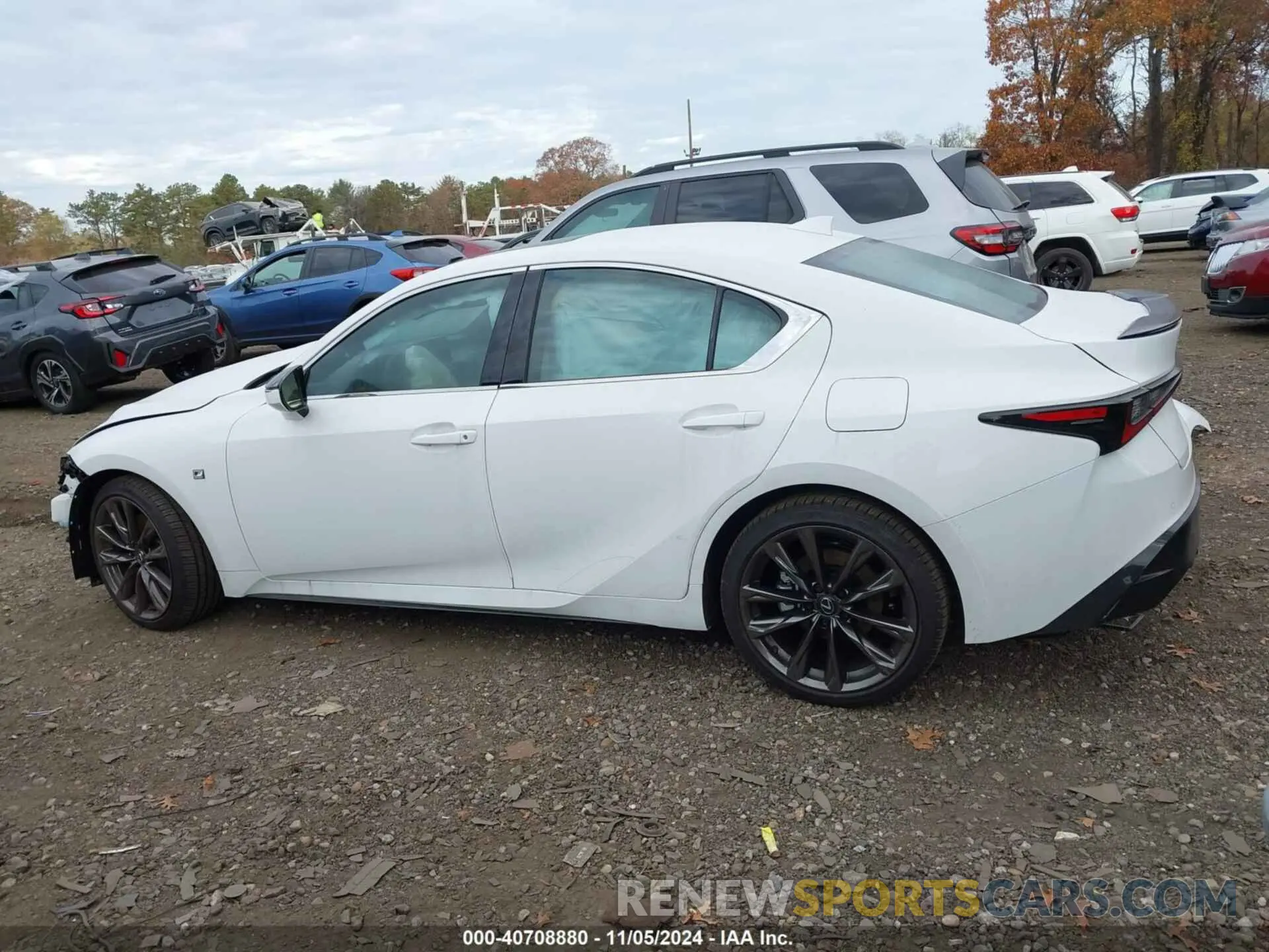 14 fotografías del automóvil dañado JTHGZ1E24R5036079 LEXUS IS 350 2024