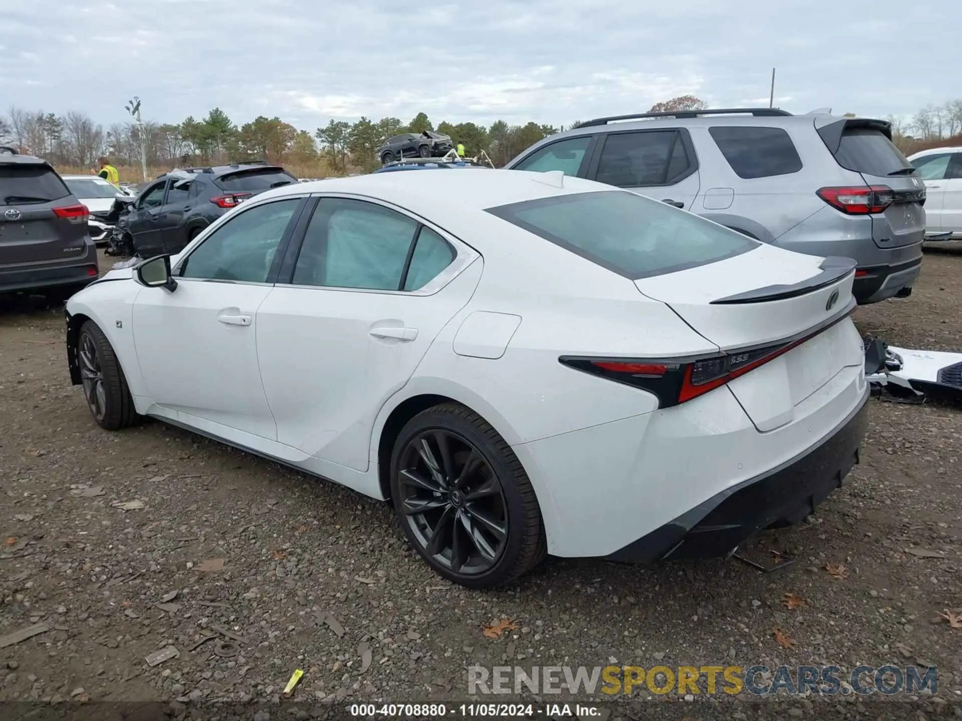 3 fotografías del automóvil dañado JTHGZ1E24R5036079 LEXUS IS 350 2024