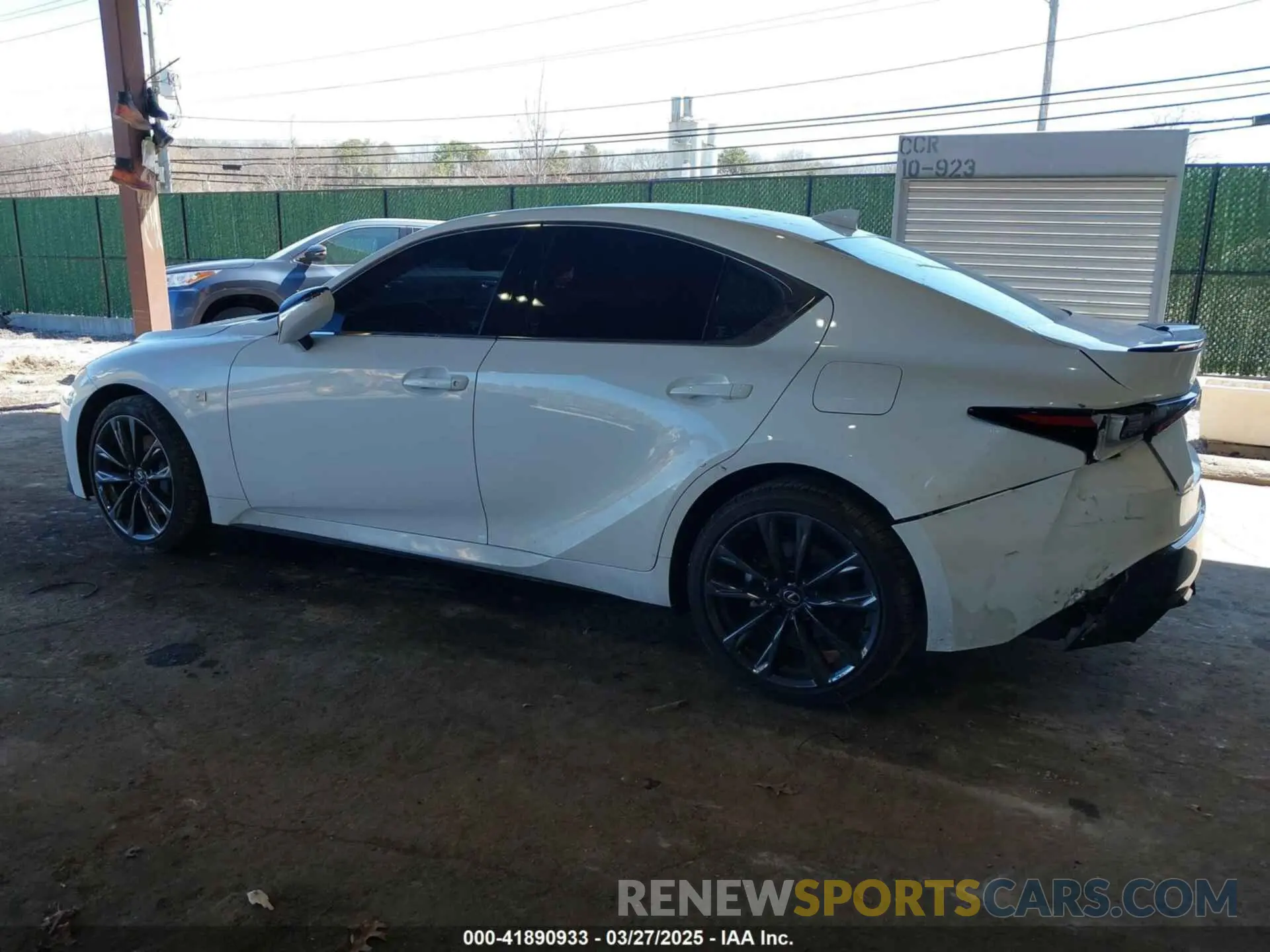 3 fotografías del automóvil dañado JTHGZ1E28R5036005 LEXUS IS 350 2024