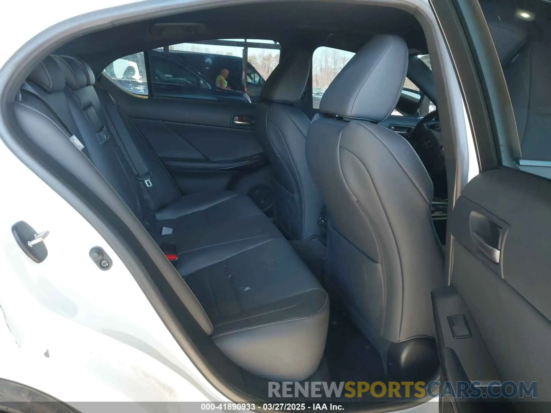 8 fotografías del automóvil dañado JTHGZ1E28R5036005 LEXUS IS 350 2024