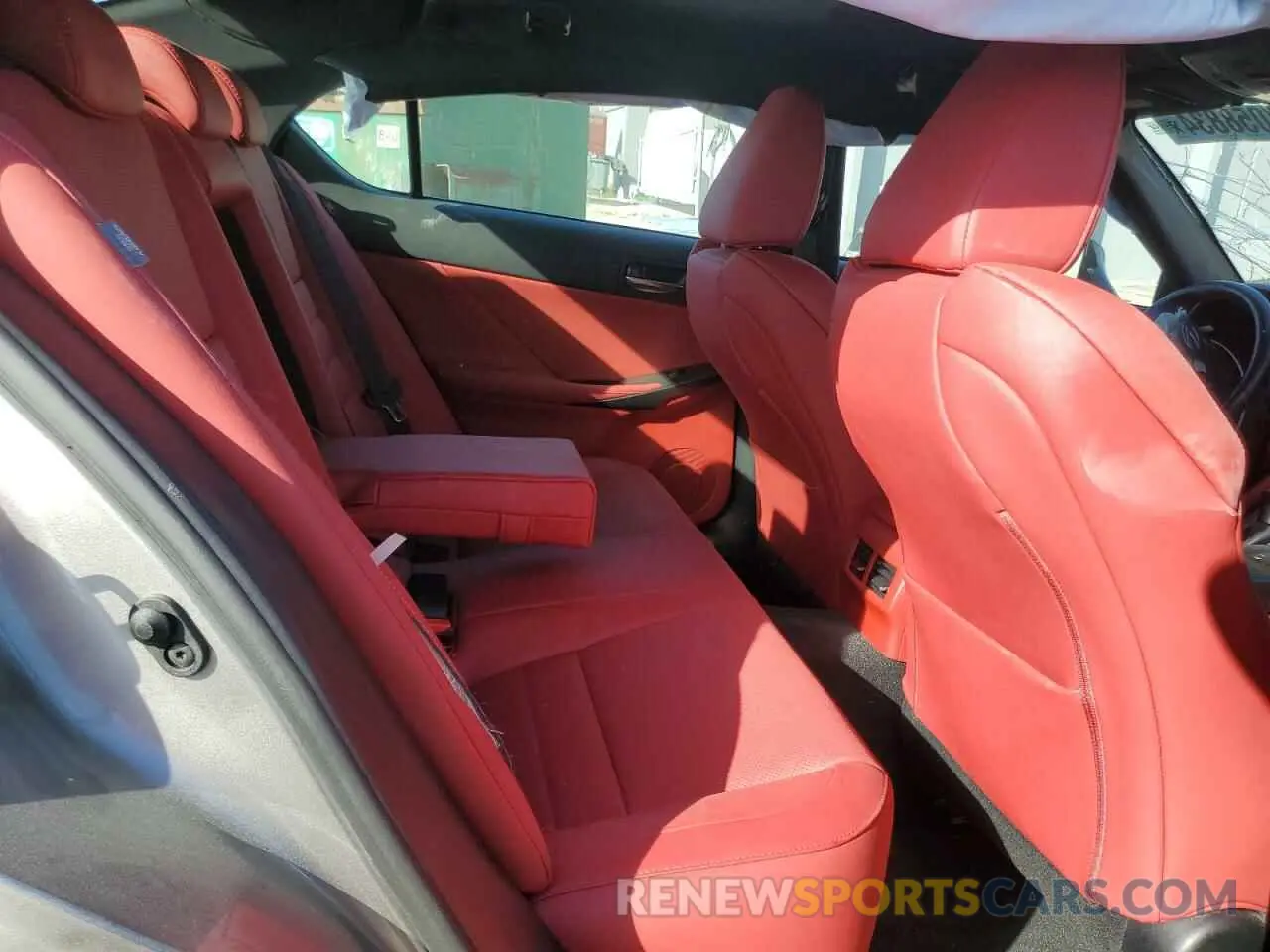 11 fotografías del automóvil dañado JTHGZ1B22M5047398 LEXUS IS 350 F S 2021