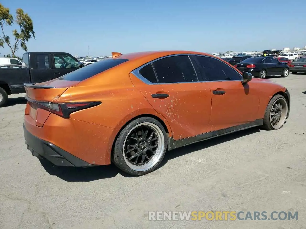 3 fotografías del automóvil dañado JTHGZ1B22M5048535 LEXUS IS 350 F S 2021