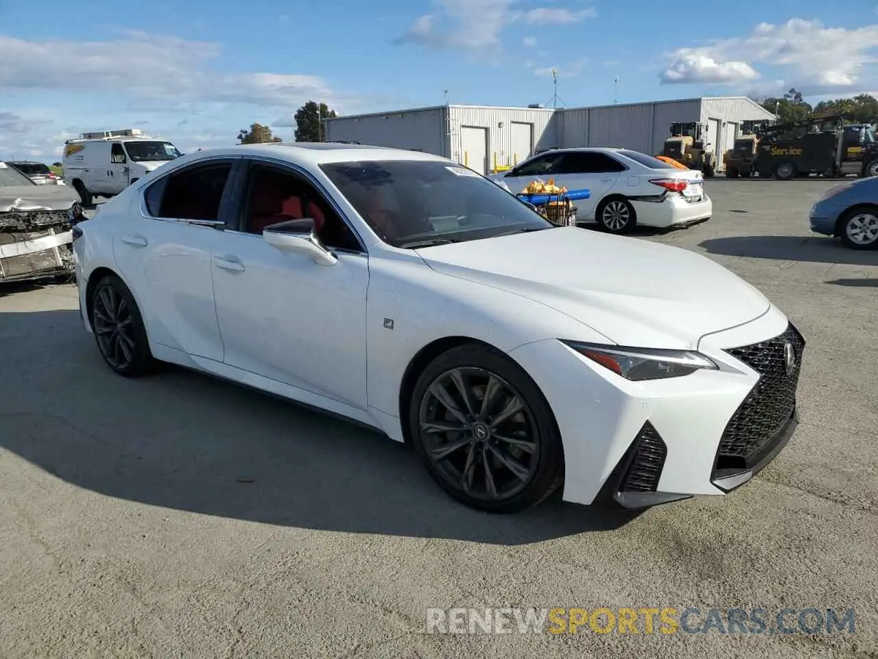 4 fotografías del automóvil dañado JTHGZ1B24M5043336 LEXUS IS 350 F S 2021