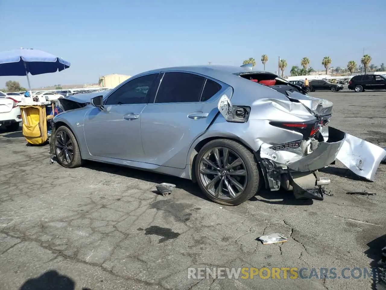 2 fotografías del automóvil dañado JTHGZ1B25M5041837 LEXUS IS 350 F S 2021