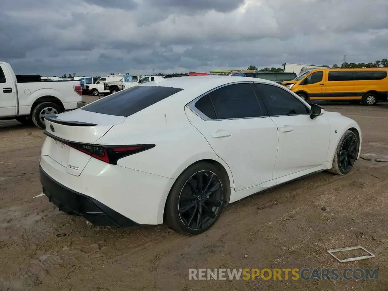 3 fotografías del automóvil dañado JTHGZ1B25M5041885 LEXUS IS 350 F S 2021