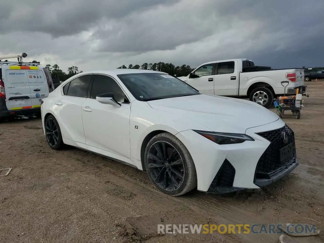 4 fotografías del automóvil dañado JTHGZ1B25M5041885 LEXUS IS 350 F S 2021