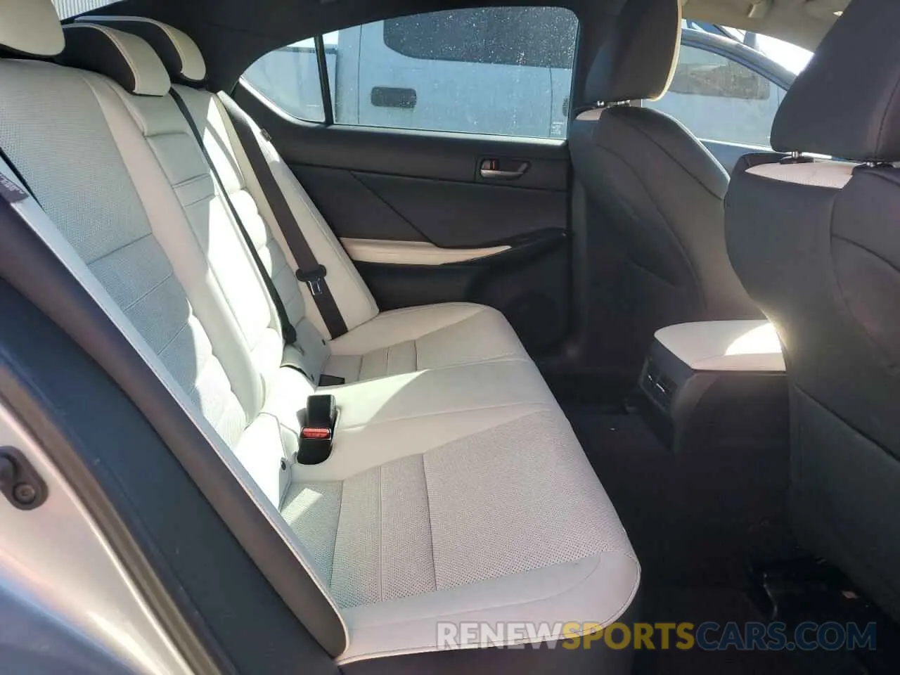 10 fotografías del automóvil dañado JTHGZ1B26M5041412 LEXUS IS 350 F S 2021