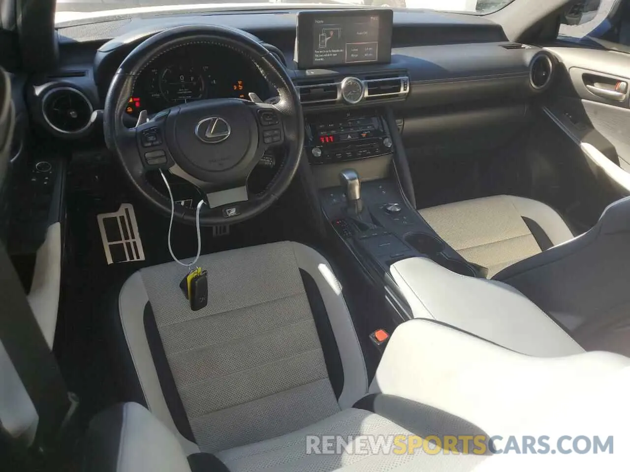 8 fotografías del automóvil dañado JTHGZ1B26M5041412 LEXUS IS 350 F S 2021