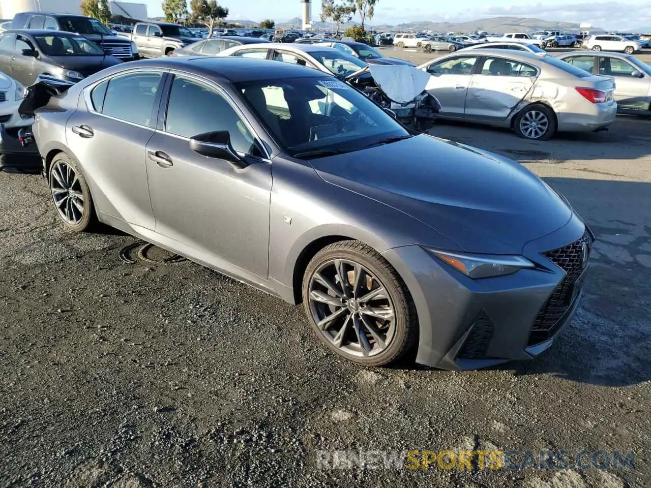 4 fotografías del automóvil dañado JTHGZ1B26M5044813 LEXUS IS 350 F S 2021