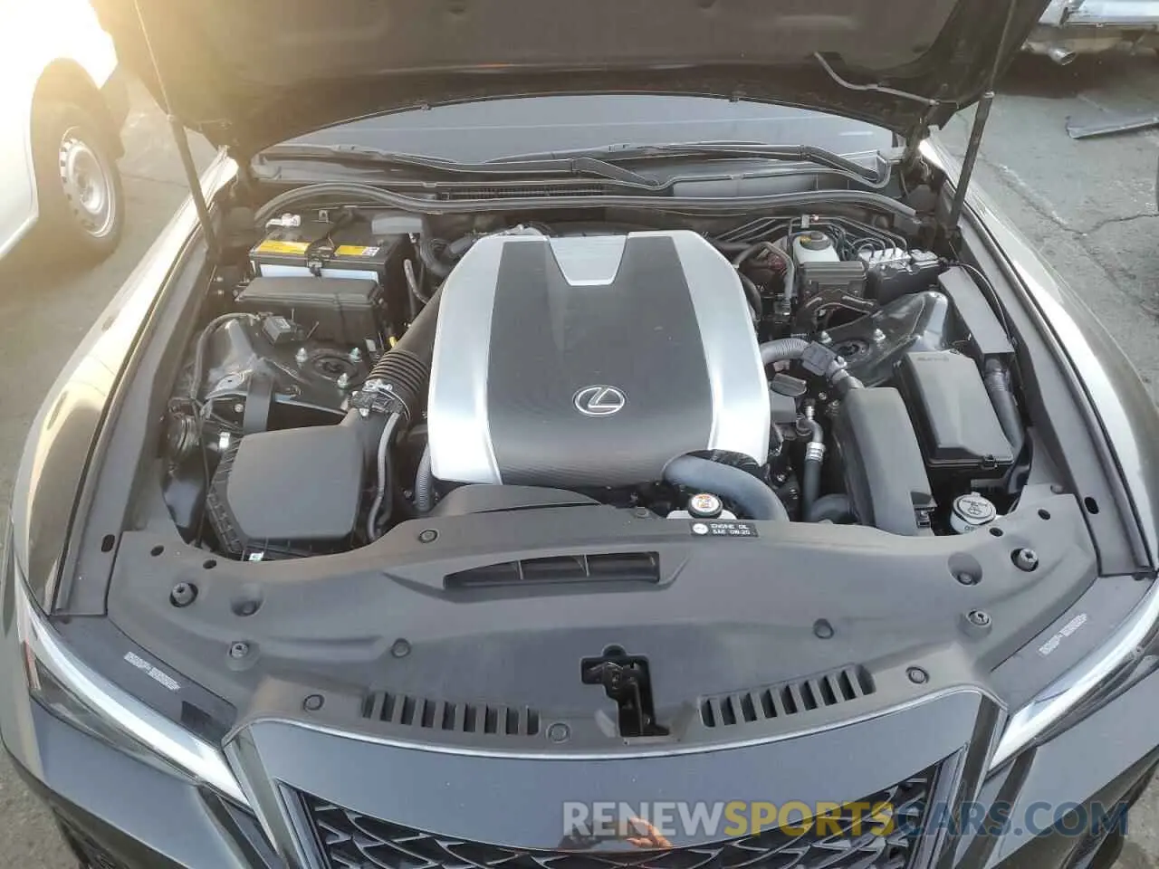 11 fotografías del automóvil dañado JTHGZ1B2XM5037721 LEXUS IS 350 F S 2021