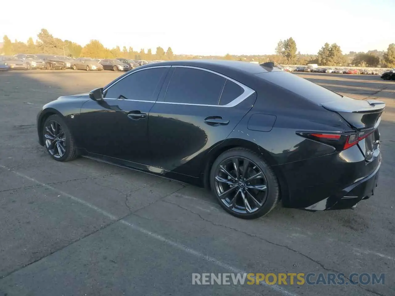 2 fotografías del automóvil dañado JTHGZ1B2XM5037721 LEXUS IS 350 F S 2021