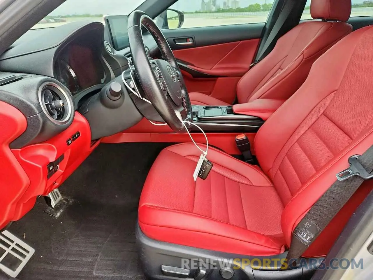 7 fotografías del automóvil dañado JTHGZ1E21M5018938 LEXUS IS 350 F S 2021