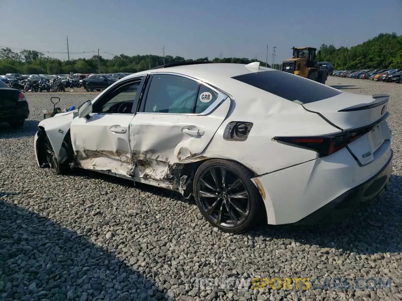 2 fotografías del automóvil dañado JTHGZ1E22M5020035 LEXUS IS 350 F S 2021