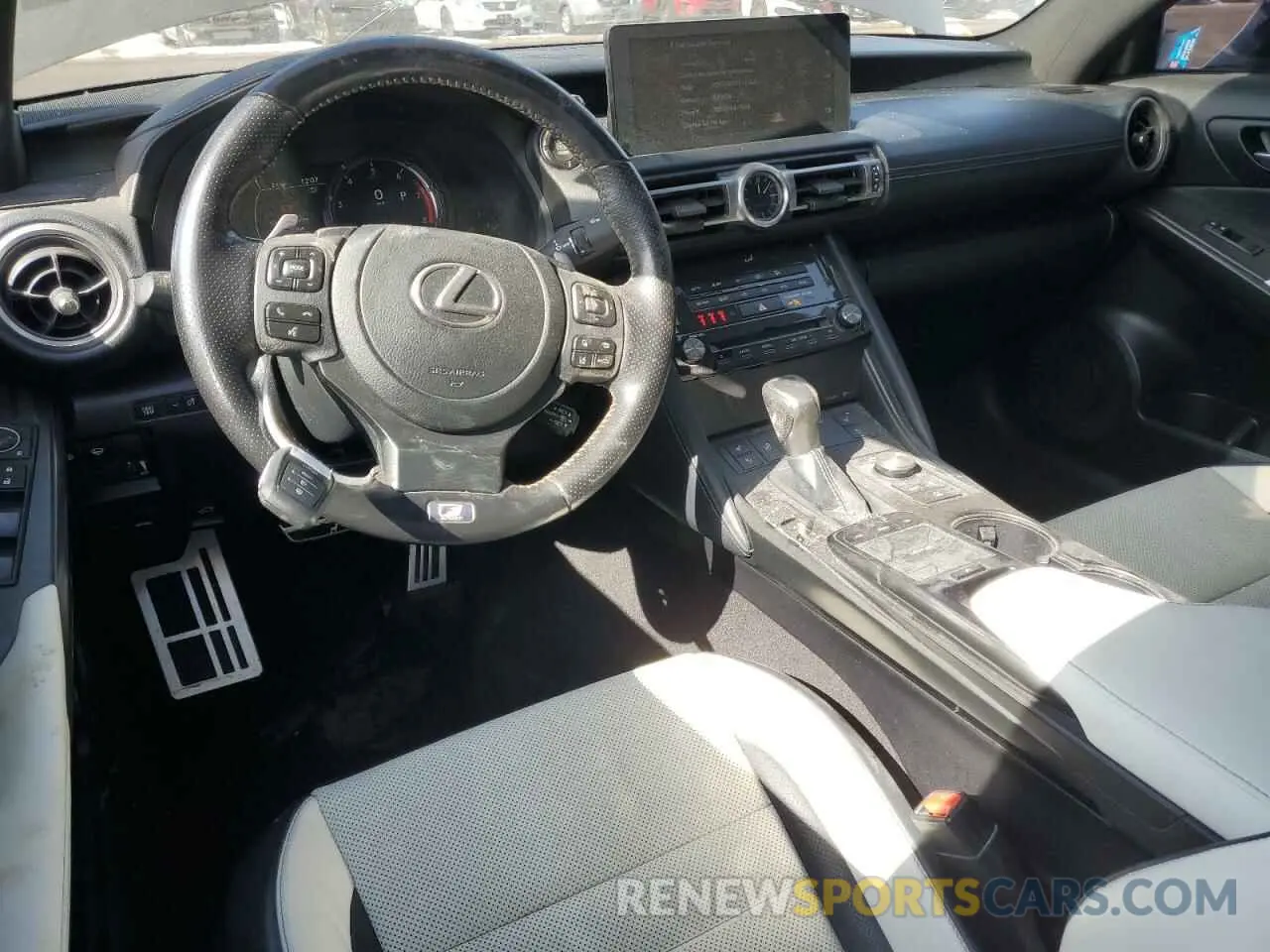 8 fotografías del automóvil dañado JTHGZ1E23M5019007 LEXUS IS 350 F S 2021