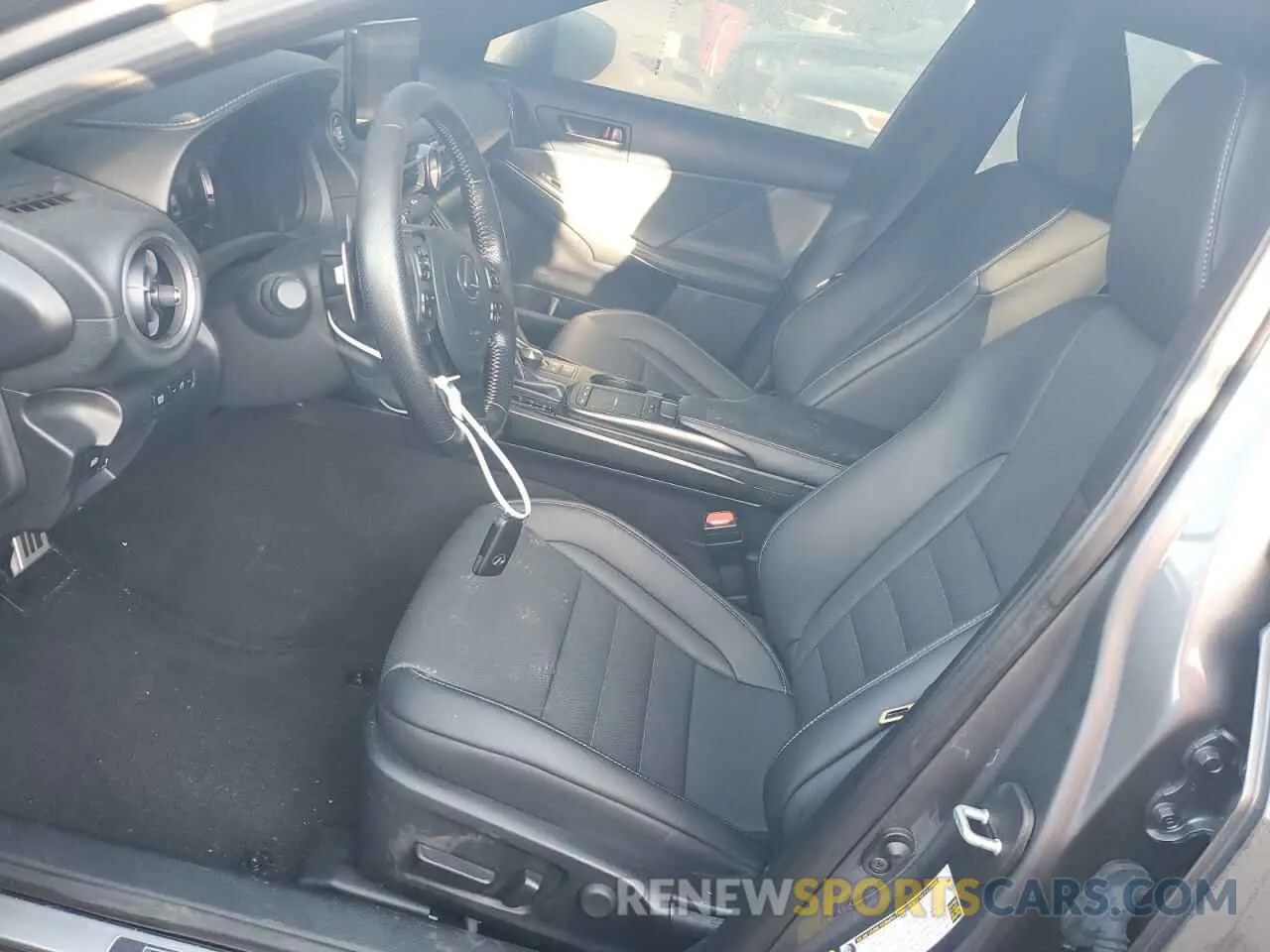 7 fotografías del automóvil dañado JTHGZ1E27M5020600 LEXUS IS 350 F S 2021