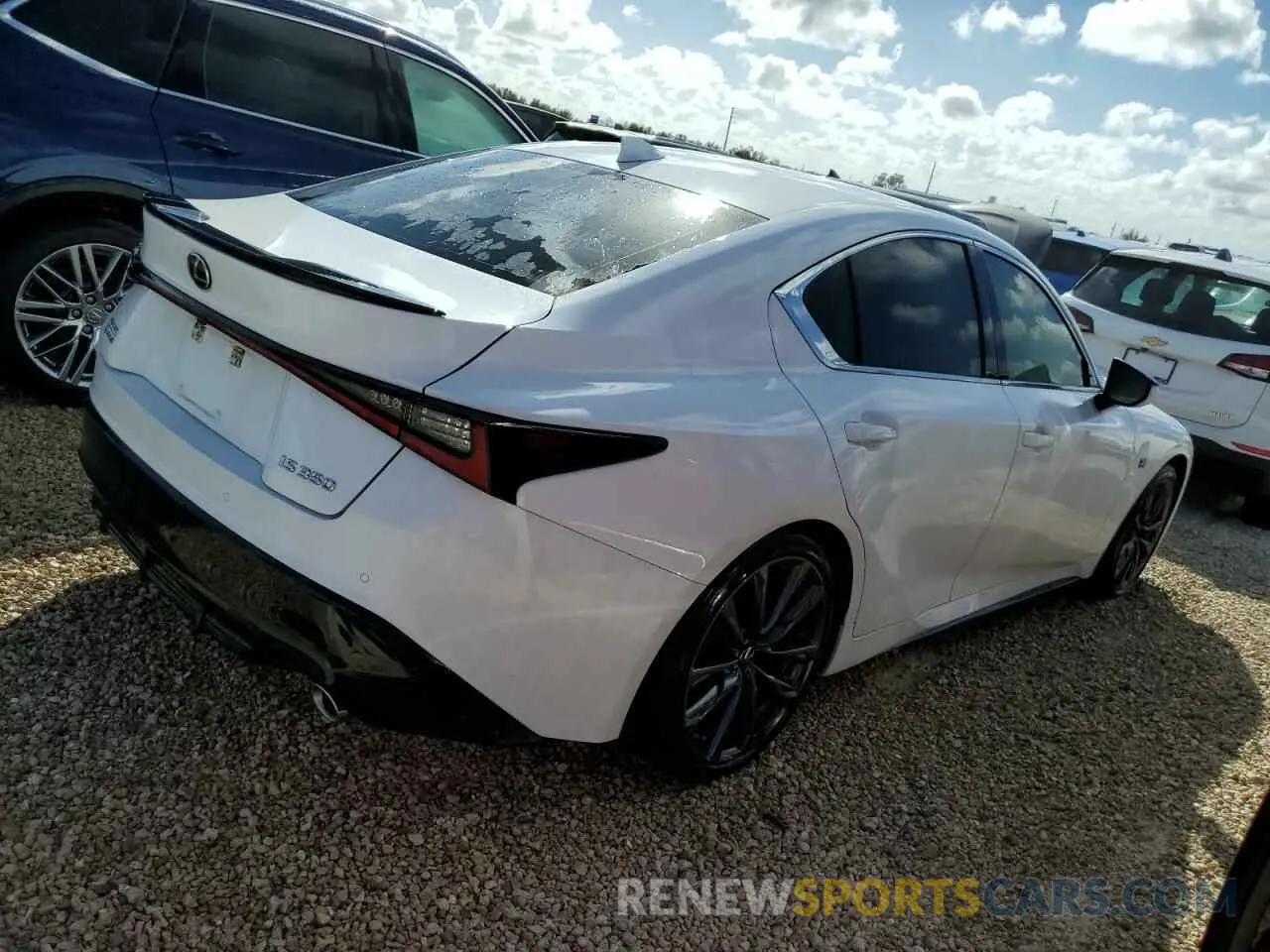 3 fotografías del automóvil dañado JTHGZ1B21N5055817 LEXUS IS 350 F S 2022