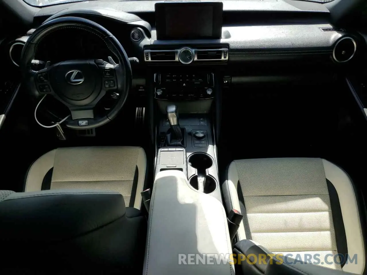 8 fotografías del automóvil dañado JTHGZ1B21N5055817 LEXUS IS 350 F S 2022
