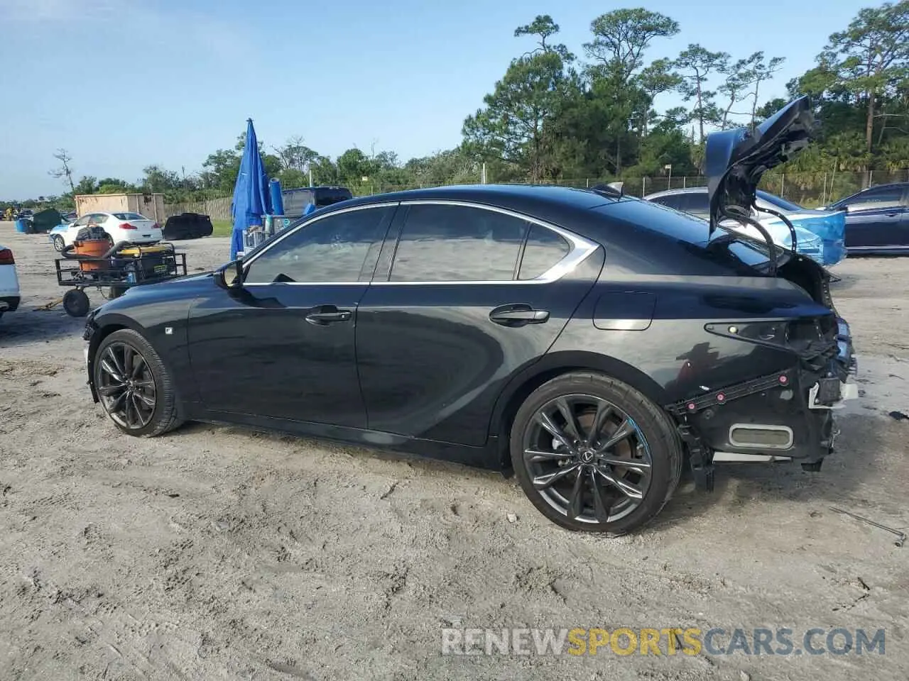 2 fotografías del automóvil dañado JTHGZ1B25N5058137 LEXUS IS 350 F S 2022