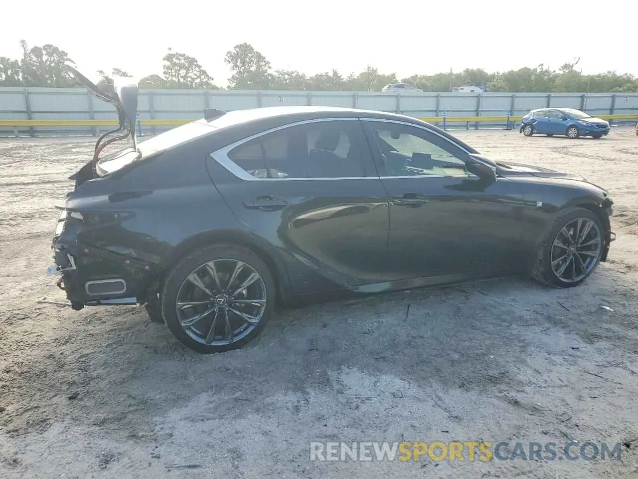 3 fotografías del automóvil dañado JTHGZ1B25N5058137 LEXUS IS 350 F S 2022