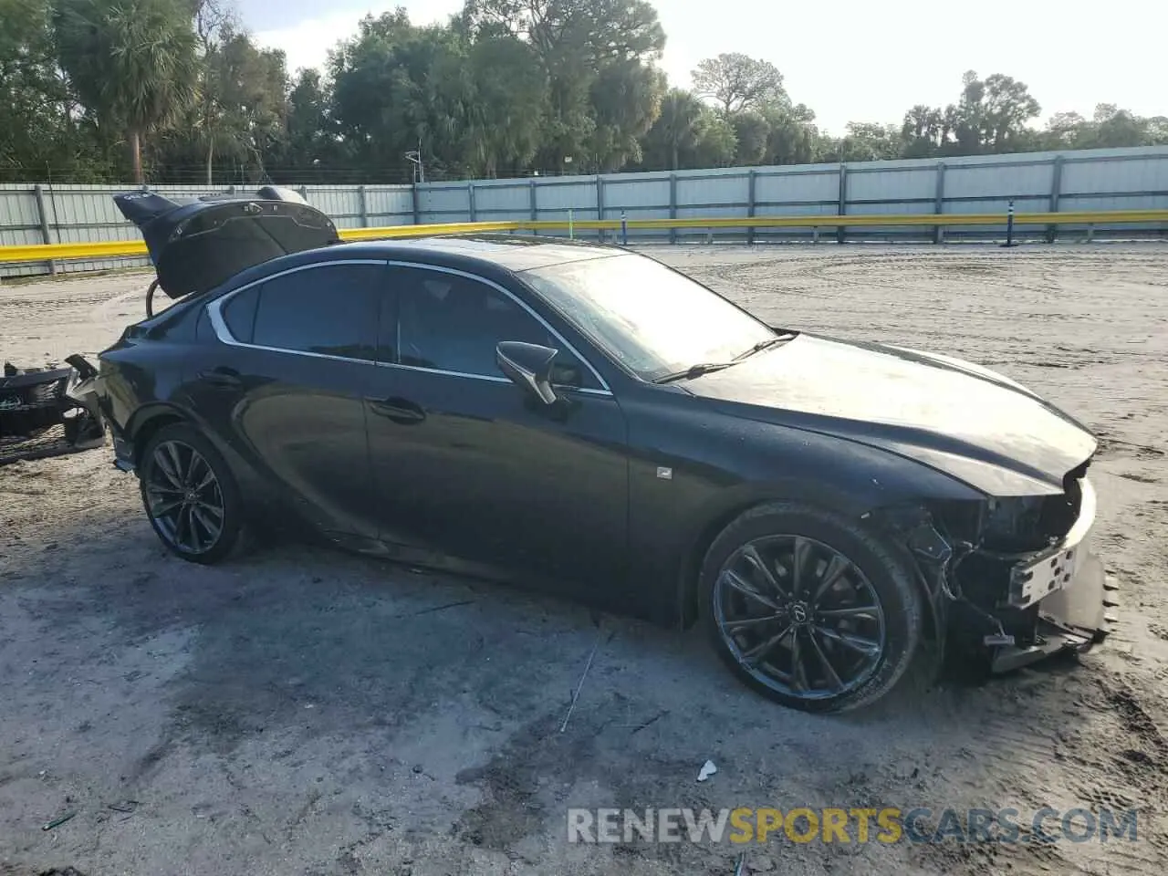4 fotografías del automóvil dañado JTHGZ1B25N5058137 LEXUS IS 350 F S 2022