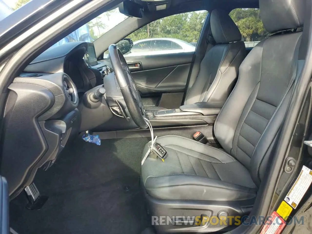 7 fotografías del automóvil dañado JTHGZ1B25N5058137 LEXUS IS 350 F S 2022