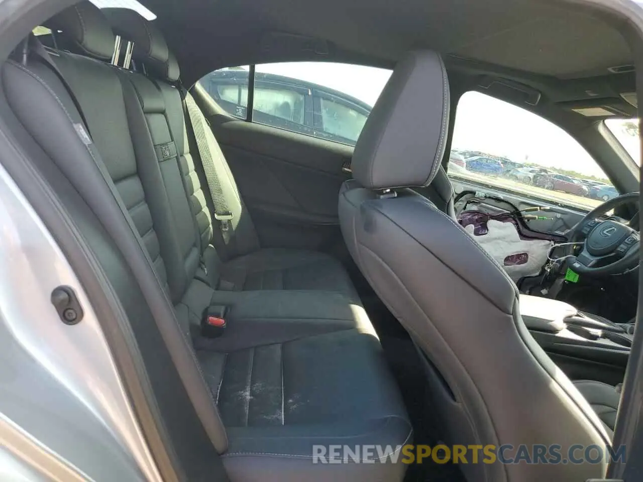 10 fotografías del automóvil dañado JTHGZ1B20P5064236 LEXUS IS 350 F S 2023