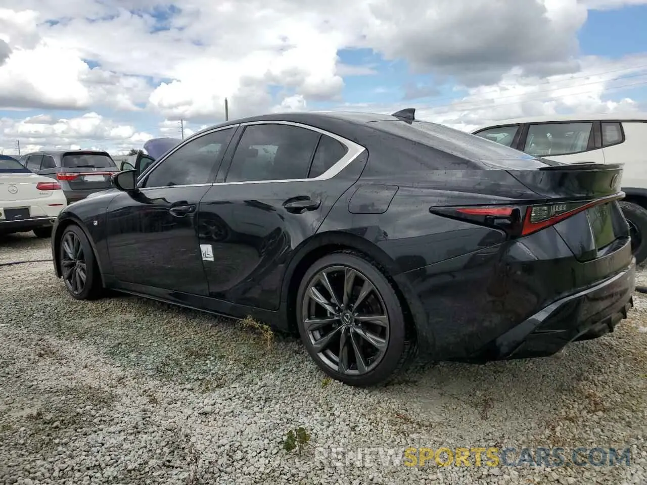 2 fotografías del automóvil dañado JTHGZ1B26P5060059 LEXUS IS 350 F S 2023