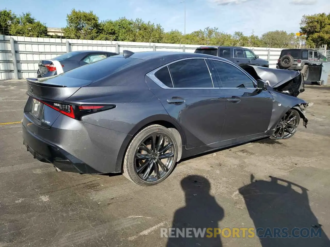 3 fotografías del automóvil dañado JTHGZ1B29P5065711 LEXUS IS 350 F S 2023
