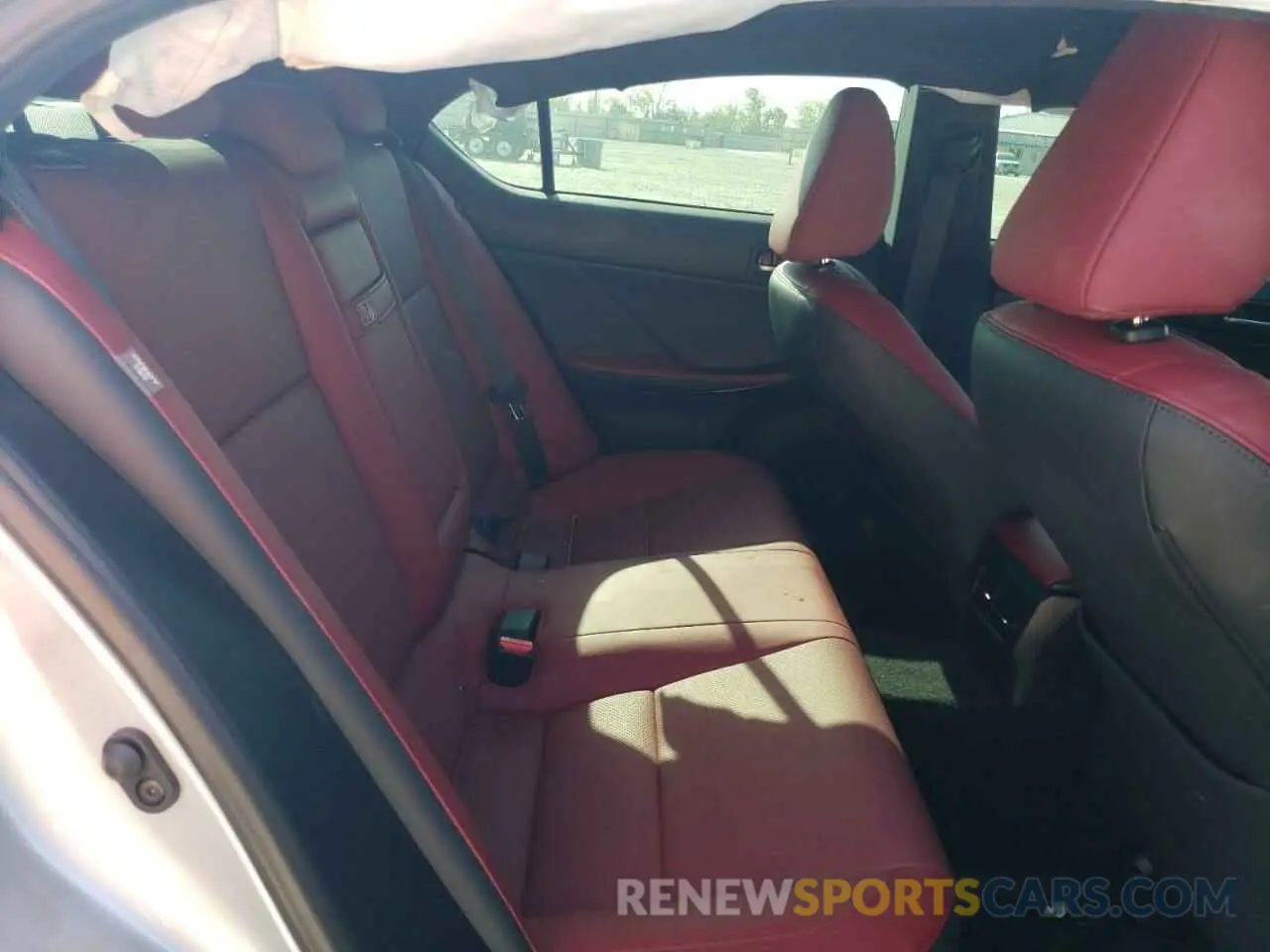 10 fotografías del automóvil dañado JTHBZ1B26R5079711 LEXUS IS 350 F S 2024