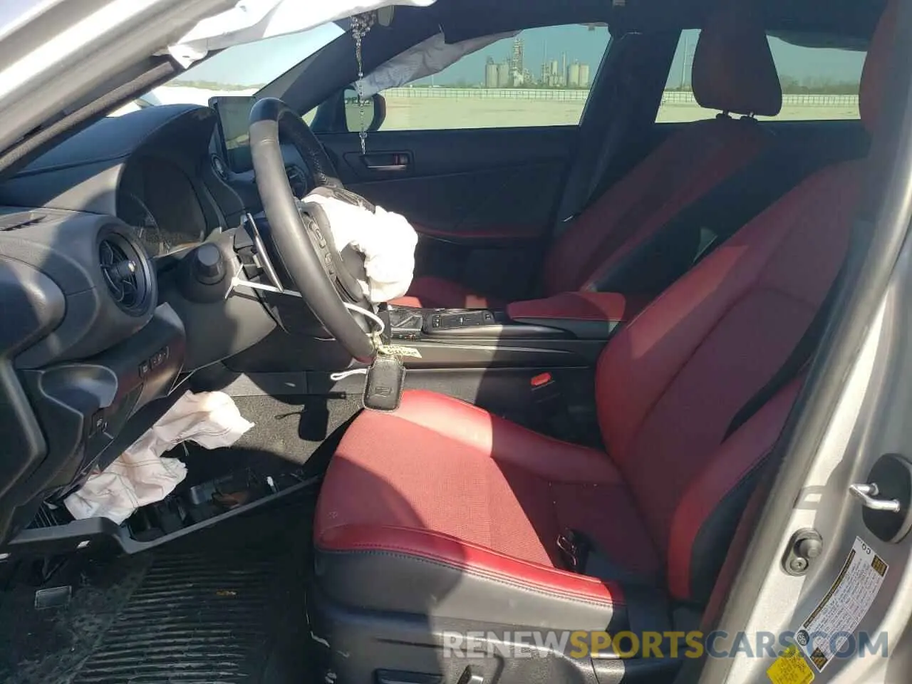 7 fotografías del automóvil dañado JTHBZ1B26R5079711 LEXUS IS 350 F S 2024
