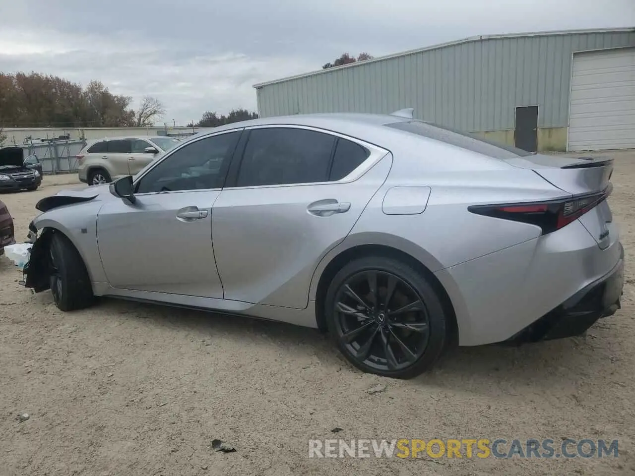 2 fotografías del automóvil dañado JTHBZ1B28R5078088 LEXUS IS 350 F S 2024