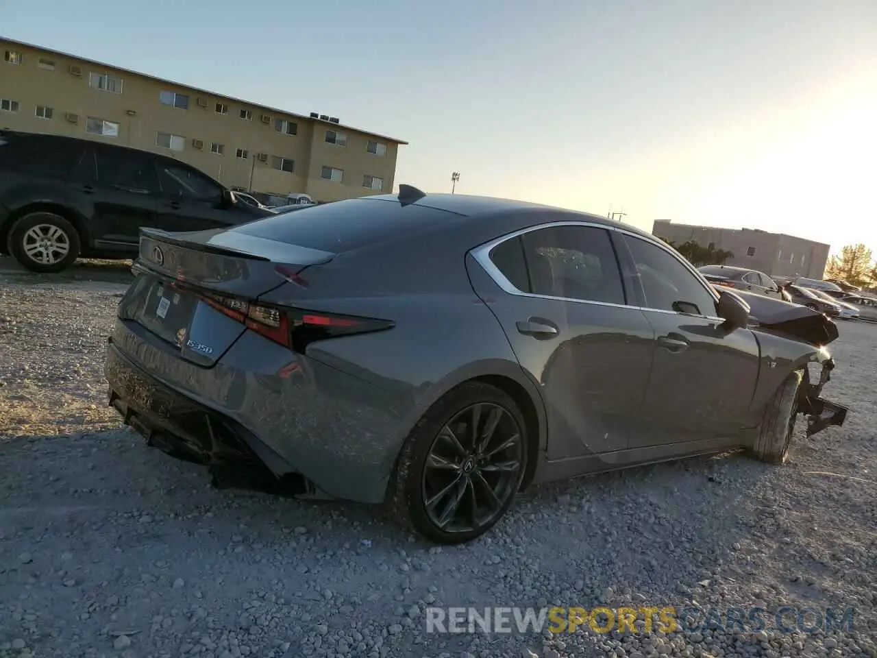 3 fotografías del automóvil dañado JTHGZ1B20R5079385 LEXUS IS 350 F S 2024