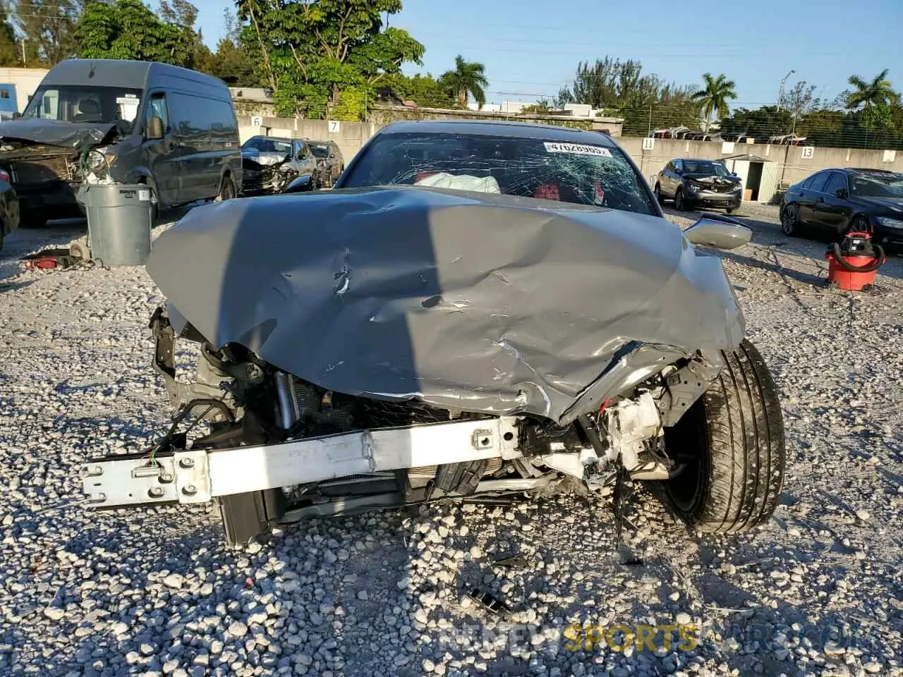 5 fotografías del automóvil dañado JTHGZ1B20R5079385 LEXUS IS 350 F S 2024