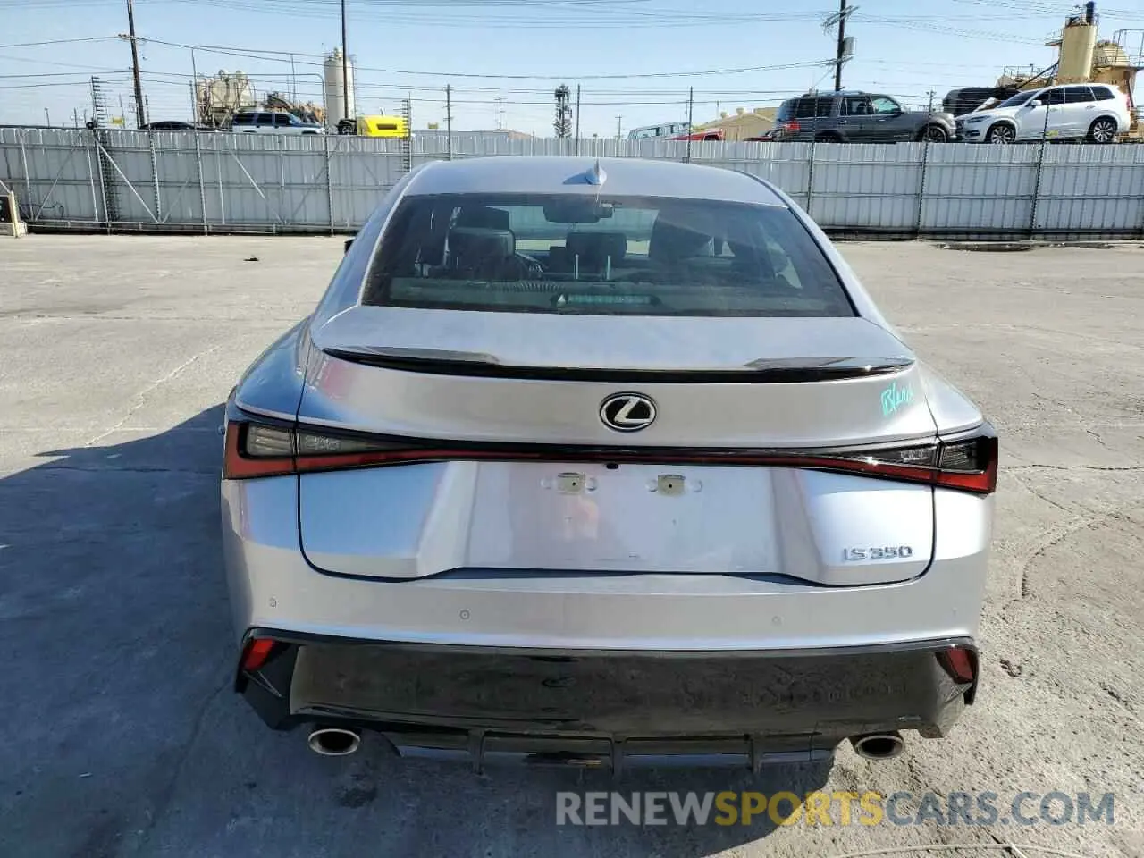 6 fotografías del automóvil dañado JTHGZ1B24R5072617 LEXUS IS 350 F S 2024