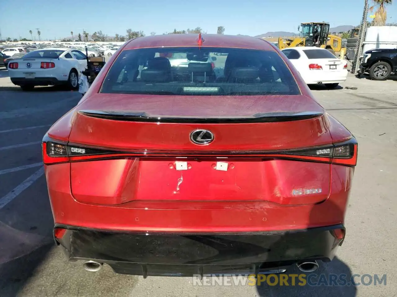 6 fotografías del automóvil dañado JTHGZ1B24R5081625 LEXUS IS 350 F S 2024