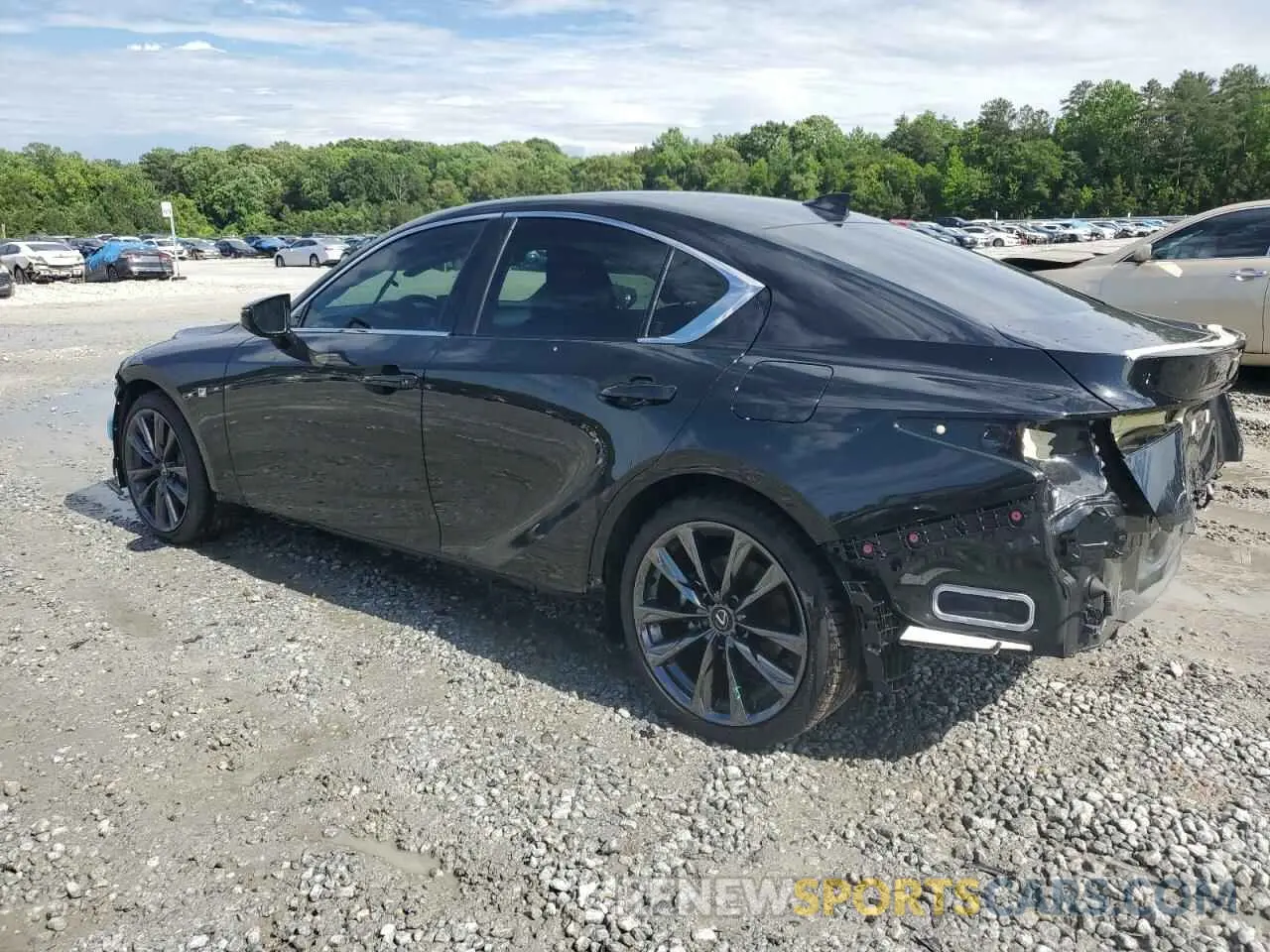 2 fotografías del automóvil dañado JTHGZ1B25R5080788 LEXUS IS 350 F S 2024