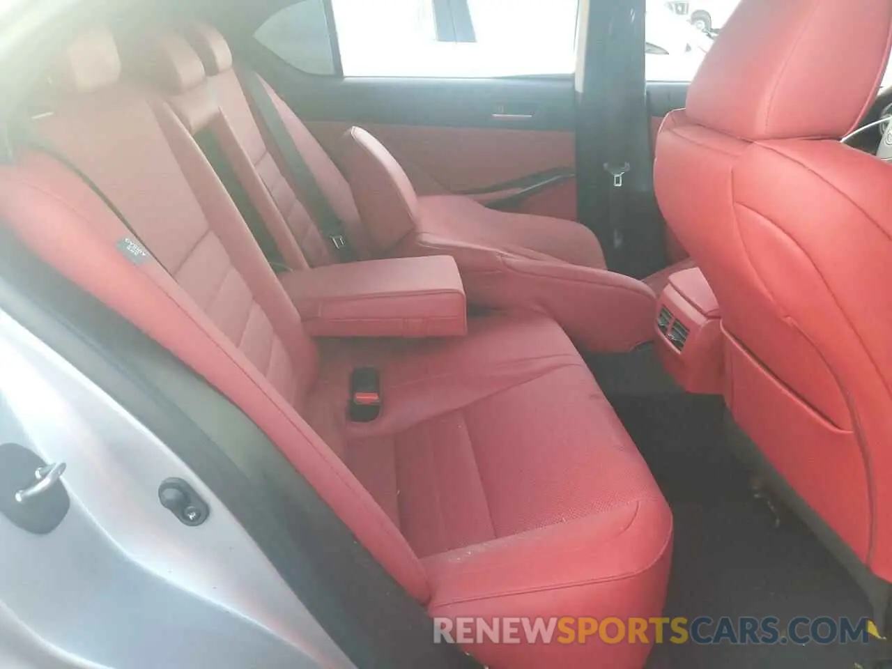10 fotografías del automóvil dañado JTHGZ1B2XR5073688 LEXUS IS 350 F S 2024