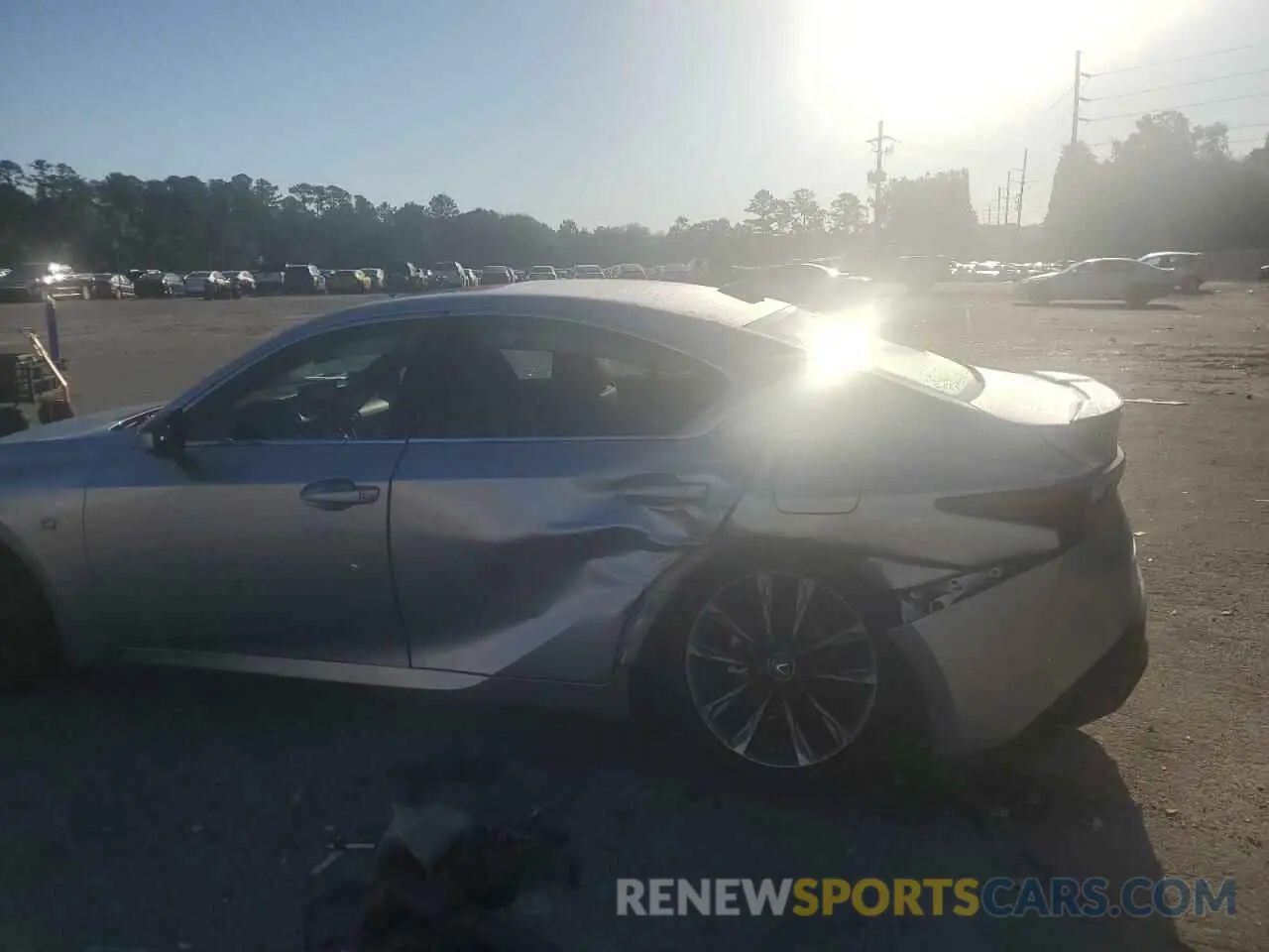 2 fotografías del automóvil dañado JTHGZ1B2XR5082262 LEXUS IS 350 F S 2024