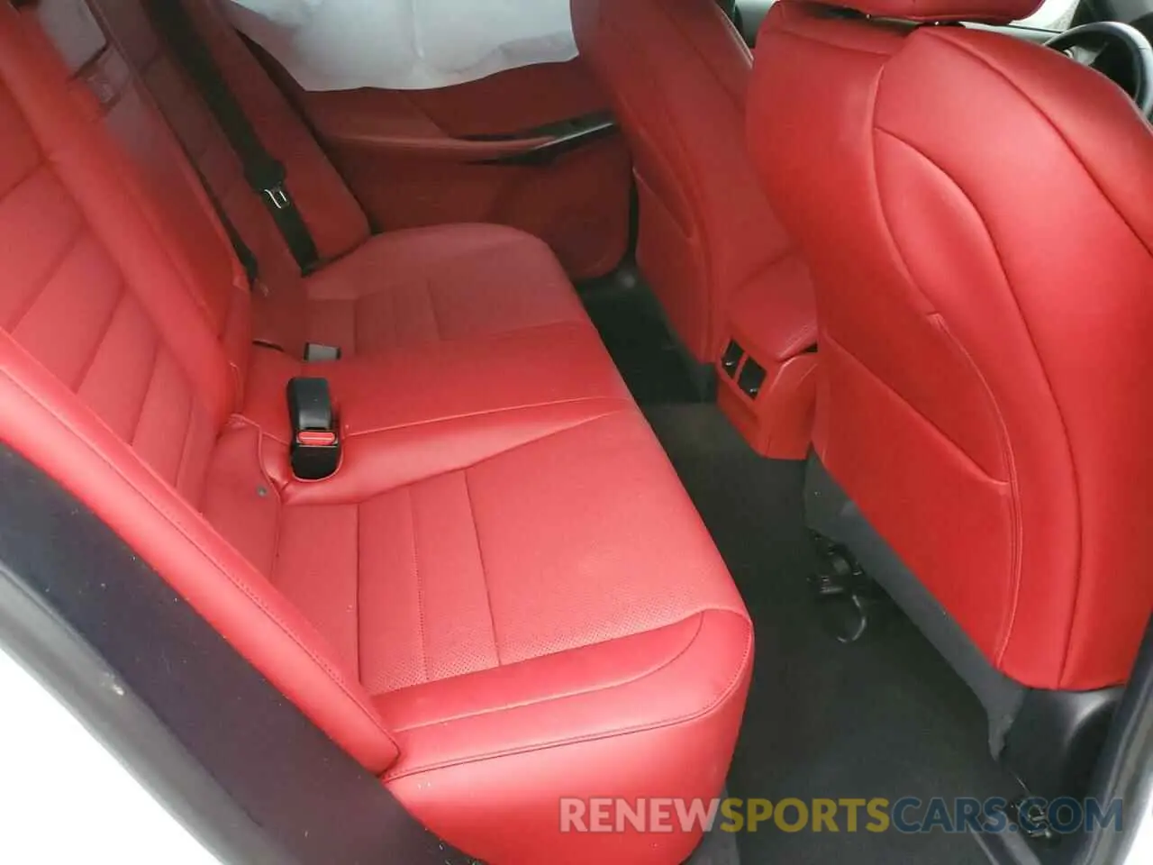 10 fotografías del automóvil dañado JTHGZ1E2XR5033090 LEXUS IS 350 F S 2024